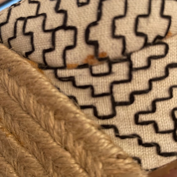 Practically New Charles David, White and Black Platforms! - Picture 6 of 8